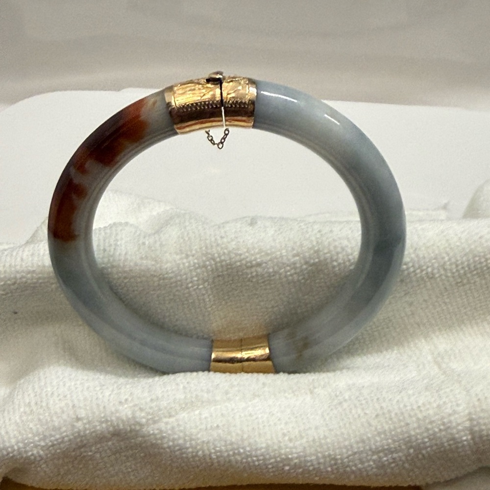 Vintage 14k Red Orange Green Jadeite Jade Engraved Flowers Bangle Bracelet